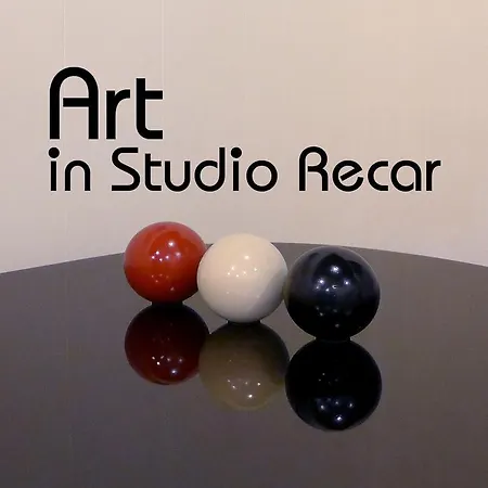 Studio Recar アパート